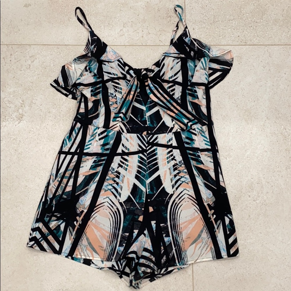 Material Girl Shorts Romper size Large